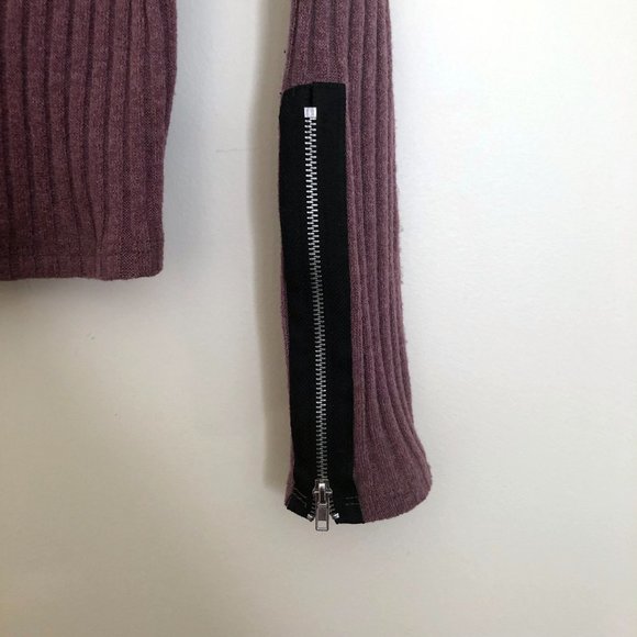 πRibbed Turtleneck Sweater in Mauve Size M - Picture 7 of 11